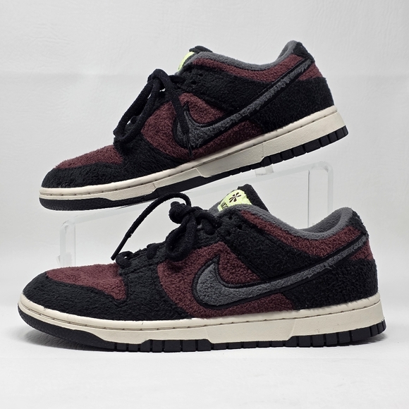 Nike Dunk Low SE Fleece Burgundy Crush DQ7579-600 Shoe Women's Size 8 Pre-owned - Picture 3 of 10